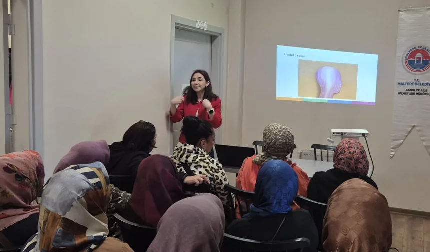 İstanbul Maltepe'de kadın sağlığı için farkındalıklar sürüyor