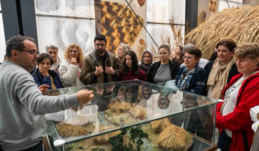 İzmir Bornova'da 'Dijital Torun' köprüsü