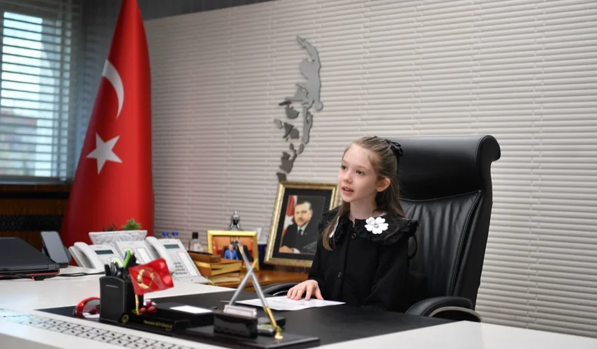 Kayseri Büyükşehir koltuğuna minik Zeynep oturdu