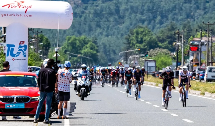 Konya Büyükşehir Belediyesporlu Tarakçı, Bisiklet Turu'nda zirveye çıktı