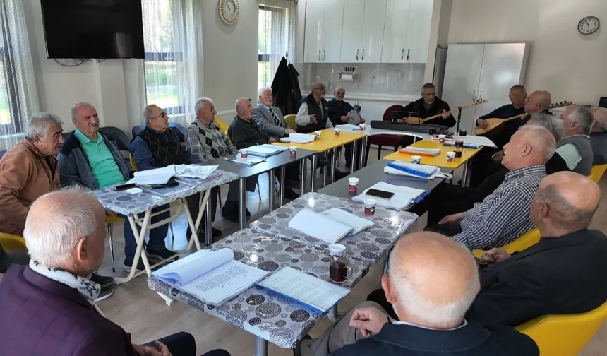 Mustafa Kumlu Ulu Çınarlar Yaşlı Yaşam ve Dayanışma Merkezi ikinci bahar yaşatıyor