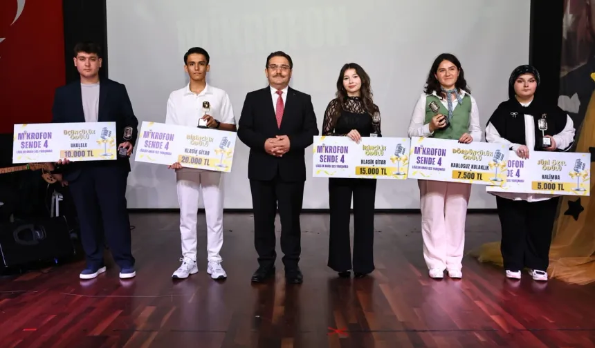 Sakarya'da 'Mikrofon Sende 4'te final coşkusu