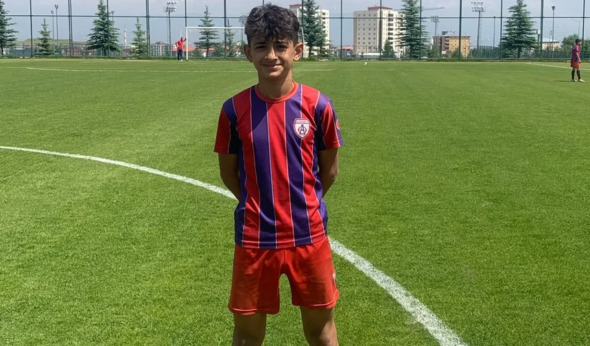 Yeşil Artvinsporlu Miraç, U14 Millilerin İspanya kadrosunda
