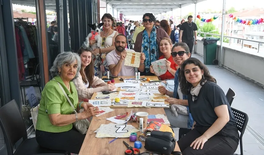Esat Semt Hâli'nde renkli kermes