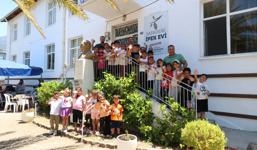 Antalya'da köy okulu ipek evine dönüştü