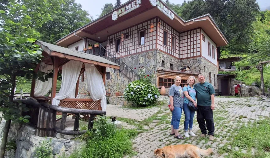 Bursa'dan memleketine döndü, Artvin'in doğasını dünyaya tanıtıyor