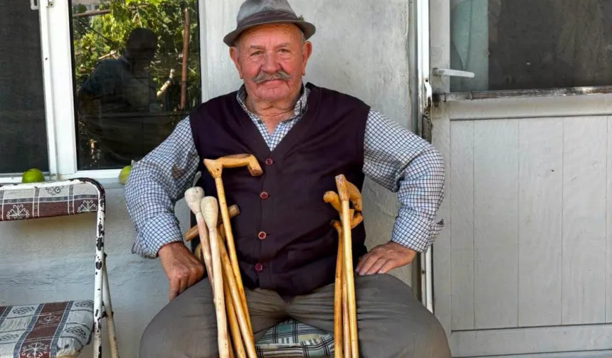 İpsalalı 'Fötrlü İsmet Ağa' 86 yaşında halen üretiyor!