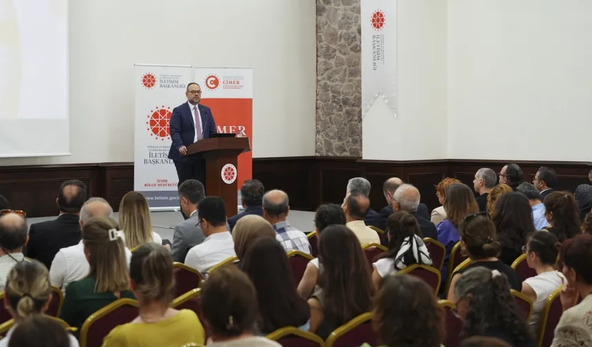 İletişim'den İzmir'de kamu personeline yönelik eğitim
