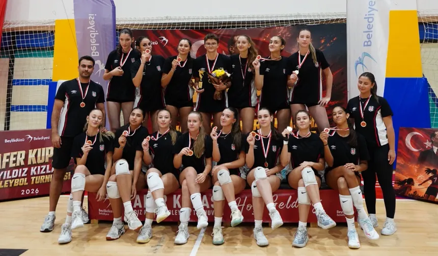 İstanbul Beylikdüzü'nde kupalar sahiplerini buldu