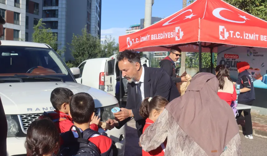 İzmit'te Beslenme Saati desteğine devam
