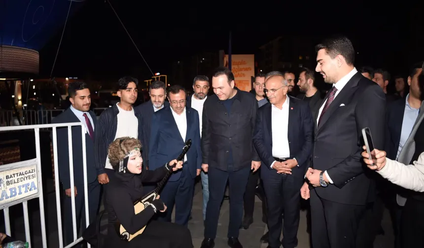 Malatya'da Başkan Er'den gençlere yatırım mesajı
