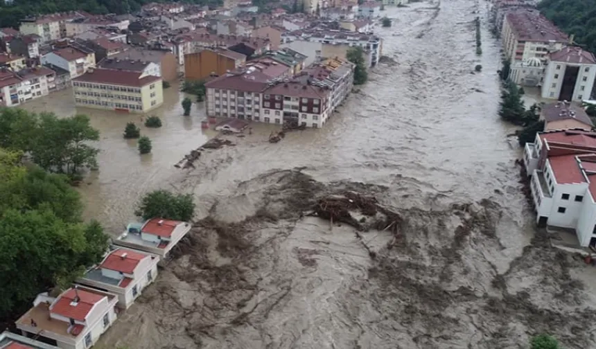 Uzmandan sel sonrası temizlik uyarısı: Önce güvenliği sağlayın
