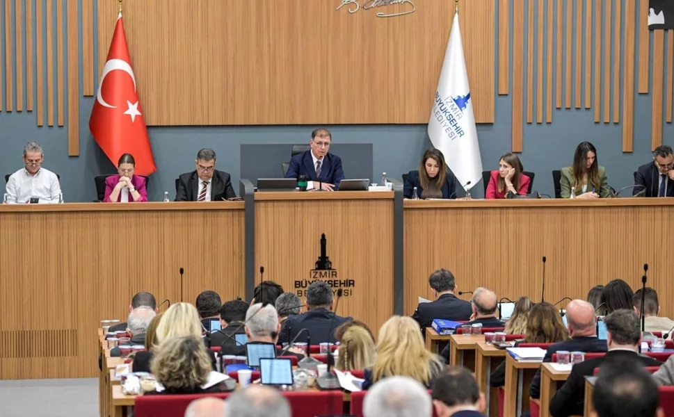 Başkan Tugay: İzmir dezenformasyon baskısı altındadır