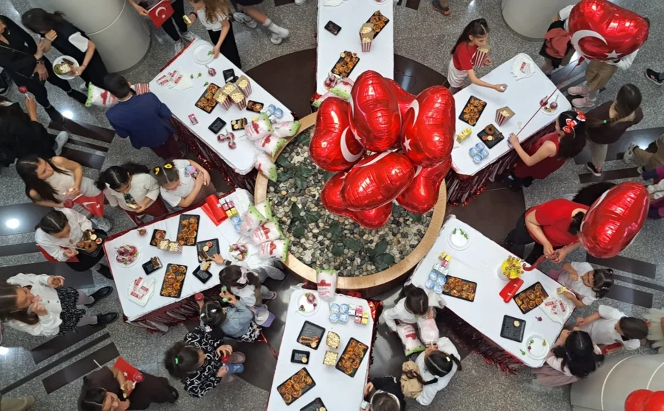 İzmir Bornova'da o ruh çocukların sesiyle yükseldi