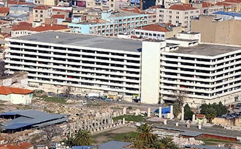 İzmir Büyükşehir'den Çankaya Otoparkı açıklaması: Hizmet zorunlu durduruldu!