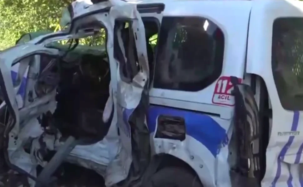 İzmir'de zincirleme kaza! 1 polis şehit, 2 kişi hayatını kaybetti