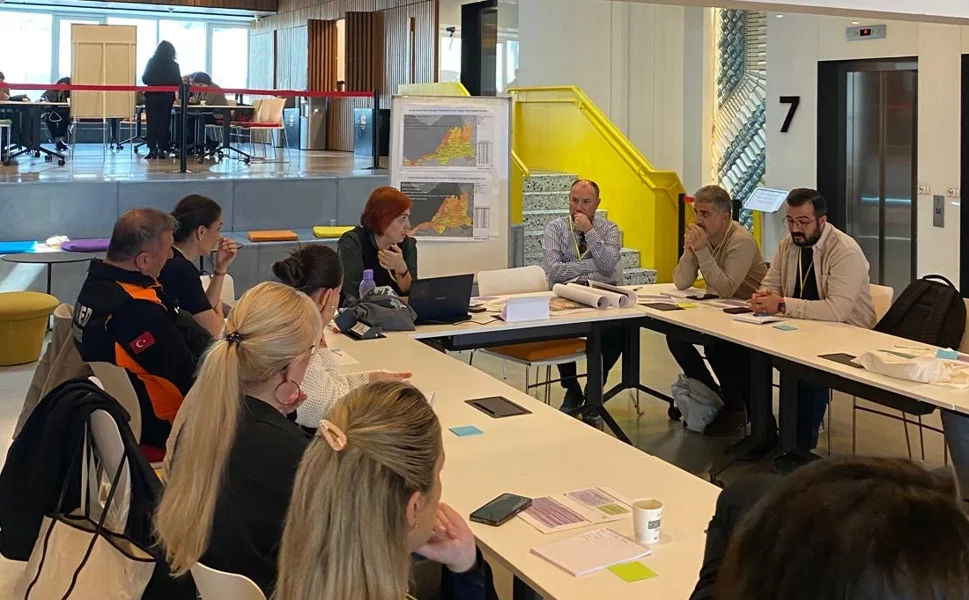 İzmir'in iklim geleceği masaya yatırıldı