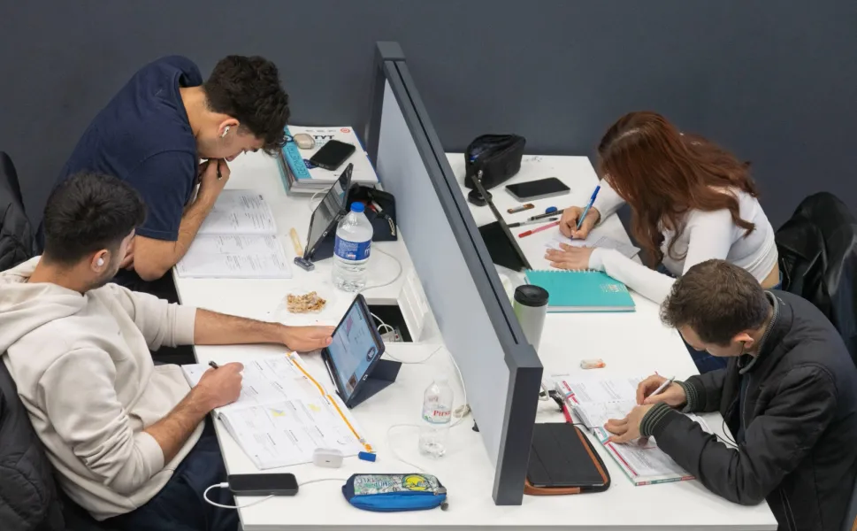 İzmir'in kütüphaneleri gençlere 'İyi Geldi'