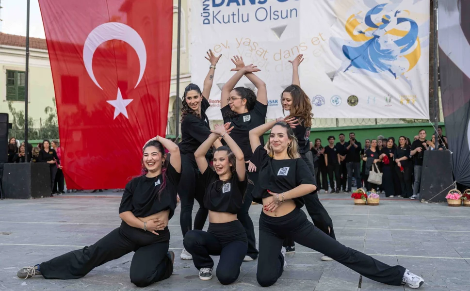 Bornova'da dans coşkusu