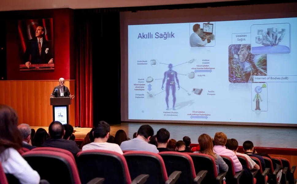 Dokuz Eylül'de dijitalleşme ve ulusal güvenlik konuşuldu
