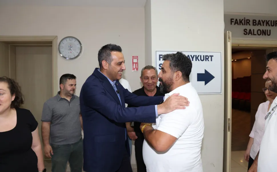 İzmir Çiğli'de bayramlaşma heyecanı