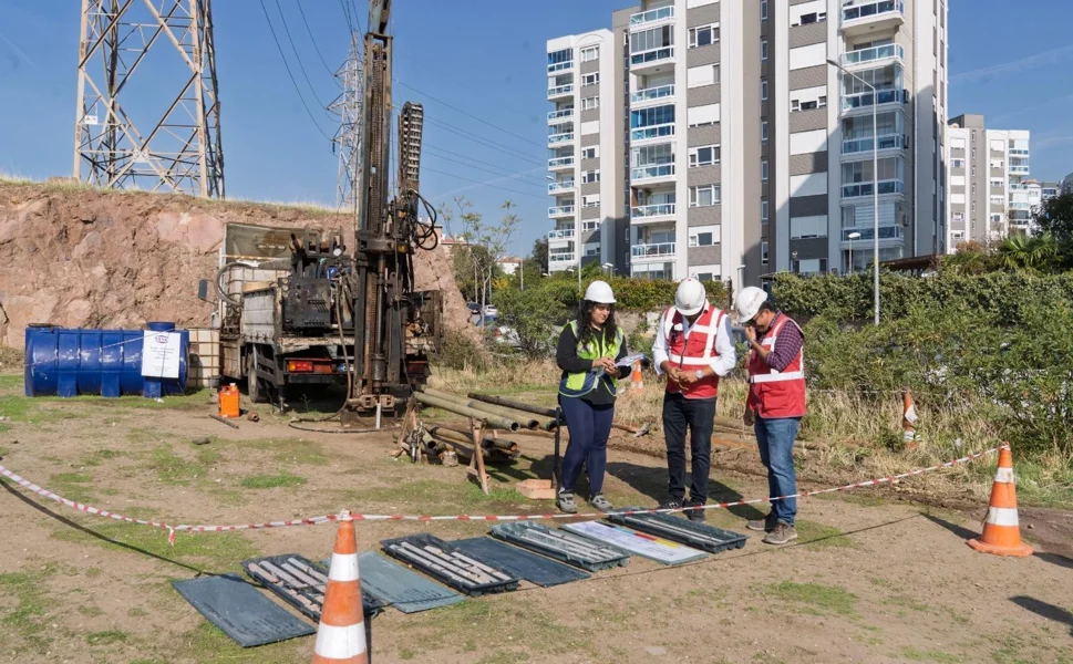 İzmir'de afet direnci hamlesi... İki ilçede zemin araştırması başlıyor