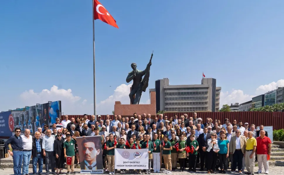 İzmir'de Hasan Tahsin, İlk Kurşun Anıtı'nda anıldı