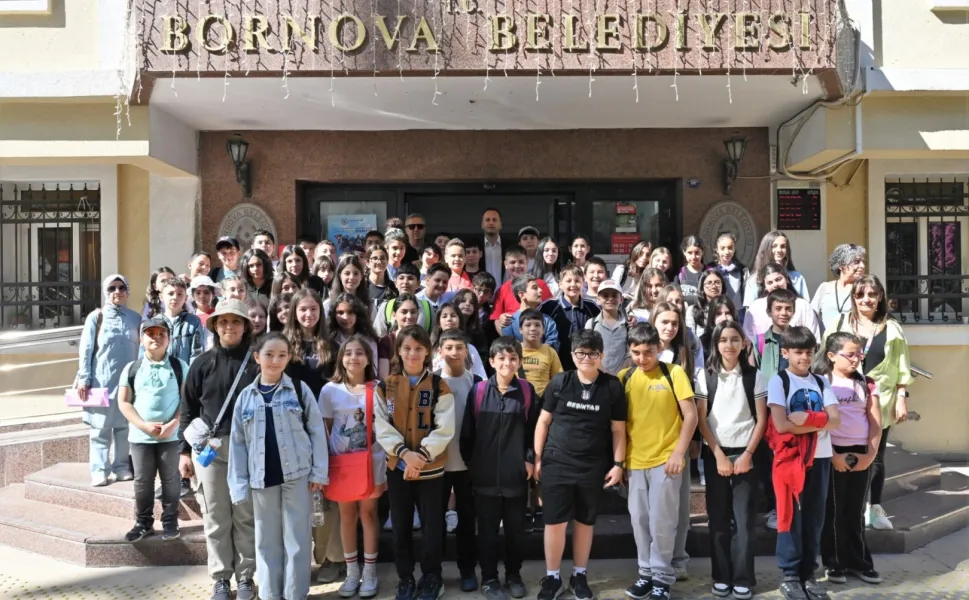 İzmirli miniklerden Bornova Belediyesi'ne ziyaret
