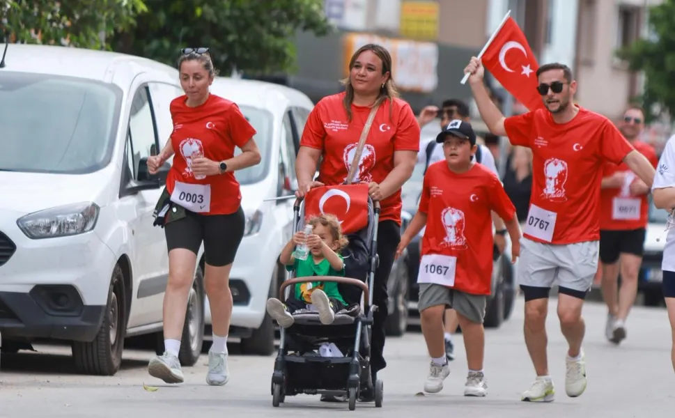 Karabağlar Ata'sı için koştu