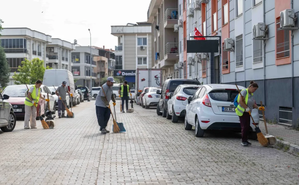 Bornova'da temizlik seferberliği