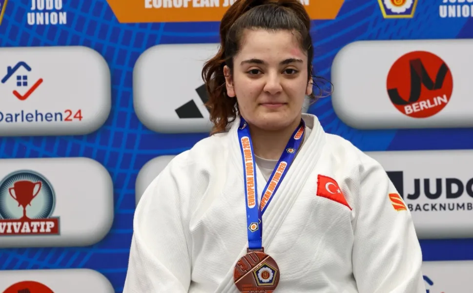 İzmirli Sema Avrupa Kupası'nda kürsüde