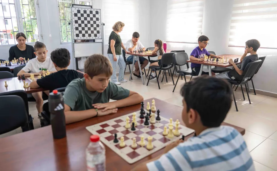 İzmir Bornova'da yaz tatili üretime dönüştü