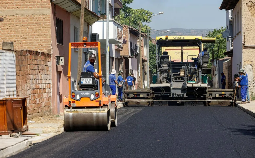 İzmir Büyükşehir'den Küçük Menderes'te yol yenileme hamlesi
