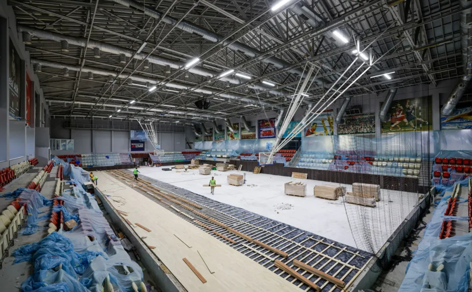 İzmir'de Celal Atik Spor Salonu FIBA standartlarına kavuşuyor