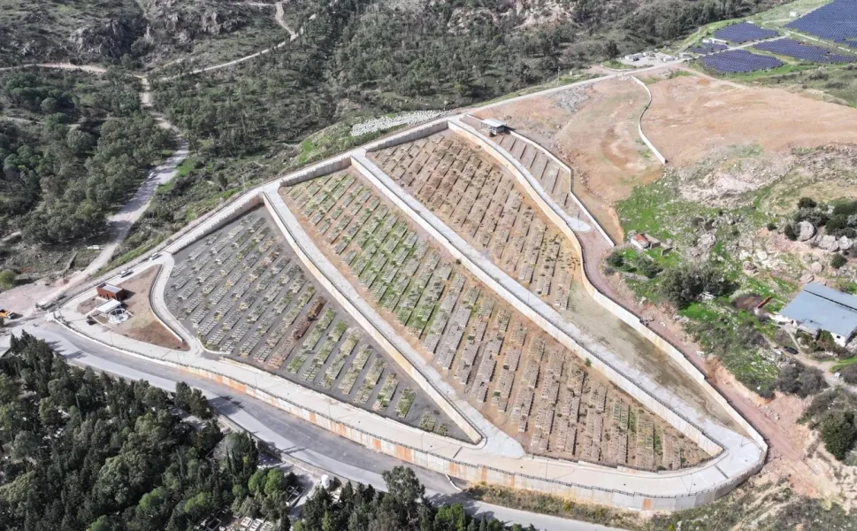 İzmir'de mezarlıklarda Türkiye'ye örnek olacak model