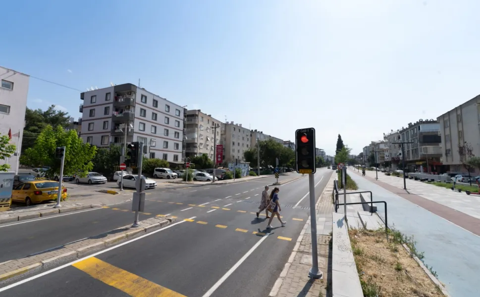 2 milyar liralık yatırımla İzmir yolları yenileniyor... 120 noktada çalışmalar tamamlandı