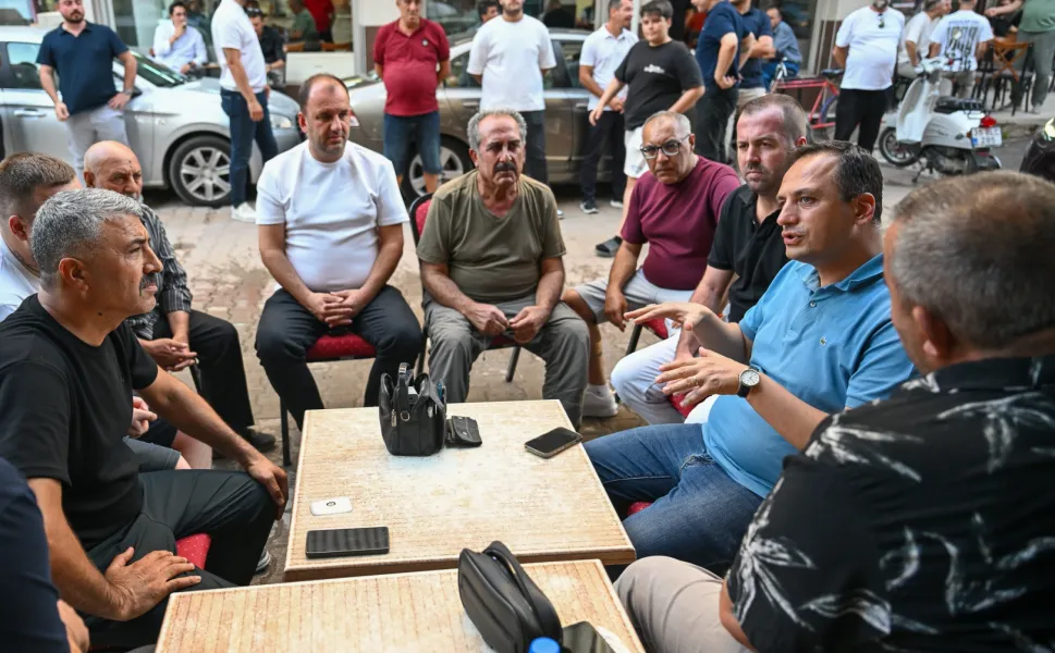 Başkan Eşki'den Çamdibi'nde esnaf turu