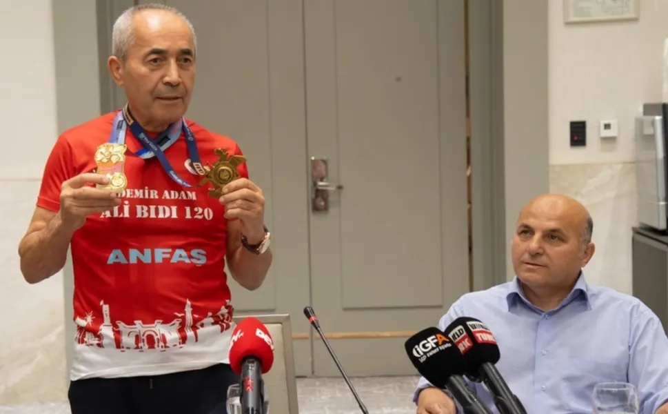 İş insanı Ali Bıdı'dan sağlıklı yaşam üzerine dikkat çeken açıklamalar... 77 yaşında gençlik mucizesi