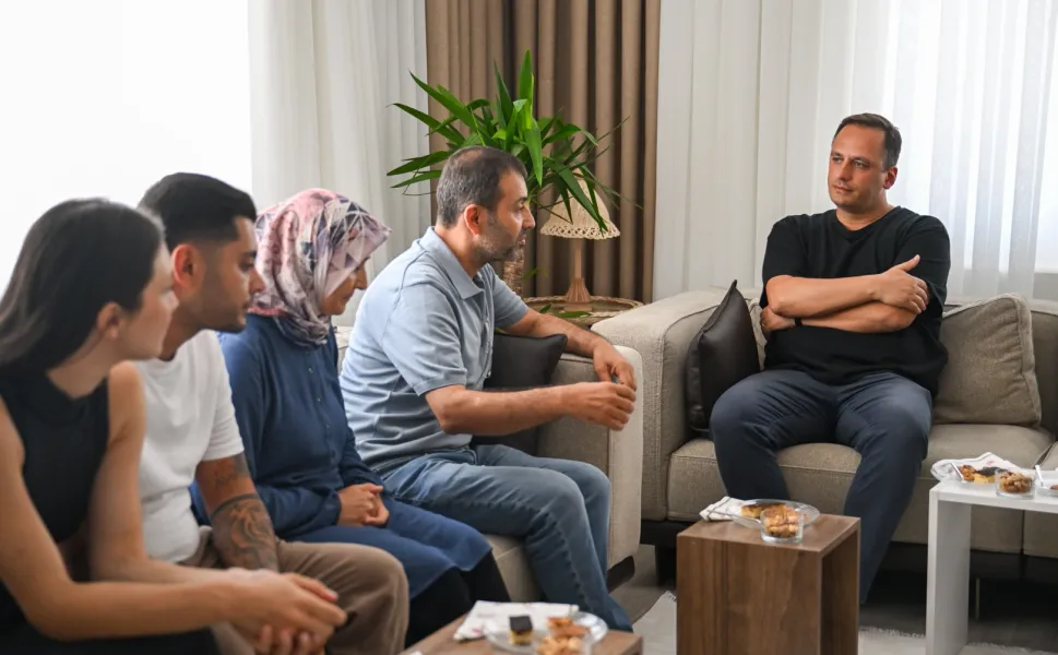 İzmir Bornova'da şehit ailesine ziyaret