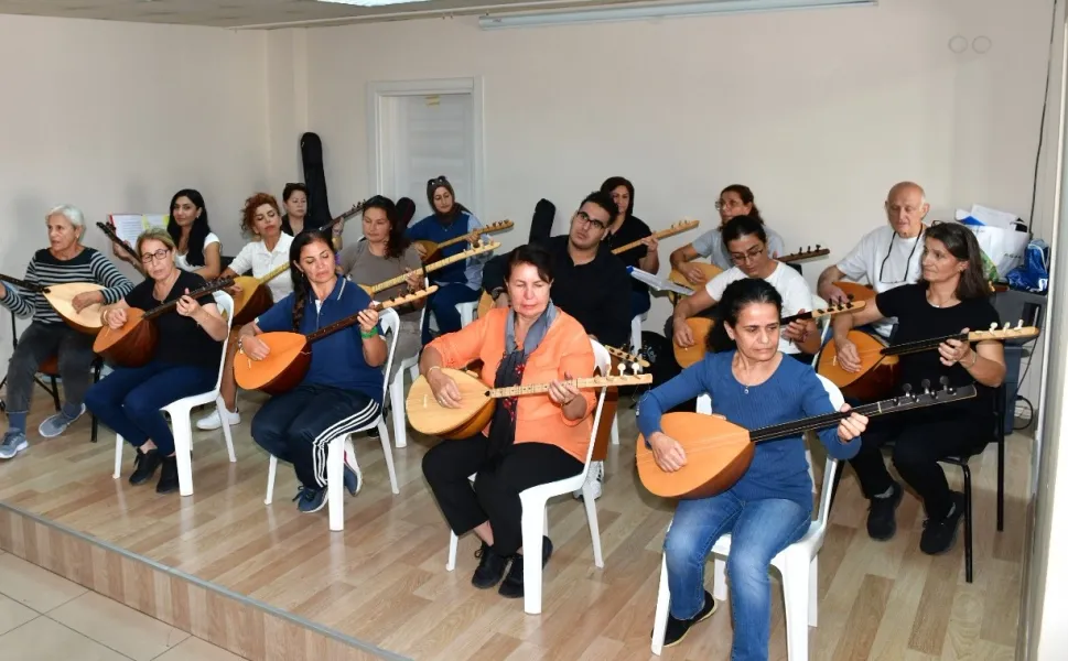 İzmir Çiğli'de güz dönemi kültür kursları başlıyor
