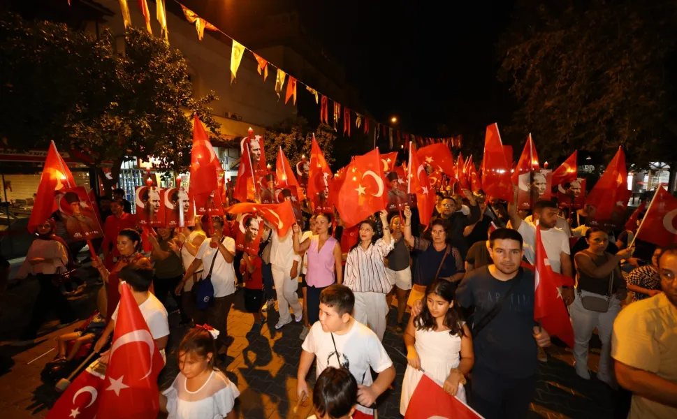 İzmir Efes Selçuk'ta Zafer Bayramı coşkusu