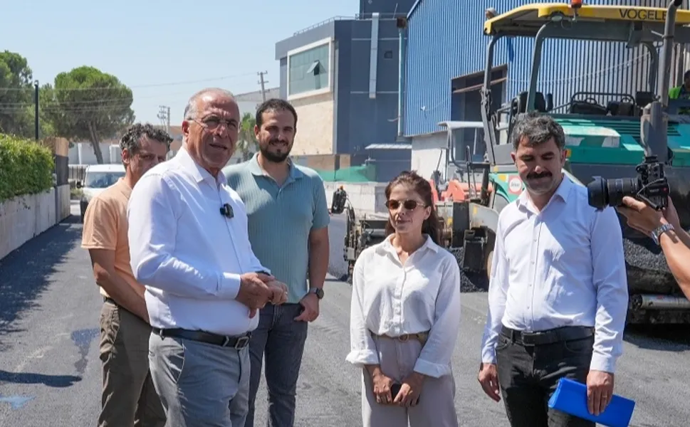 İzmir Gaziemir'de asfaltlama atağı
