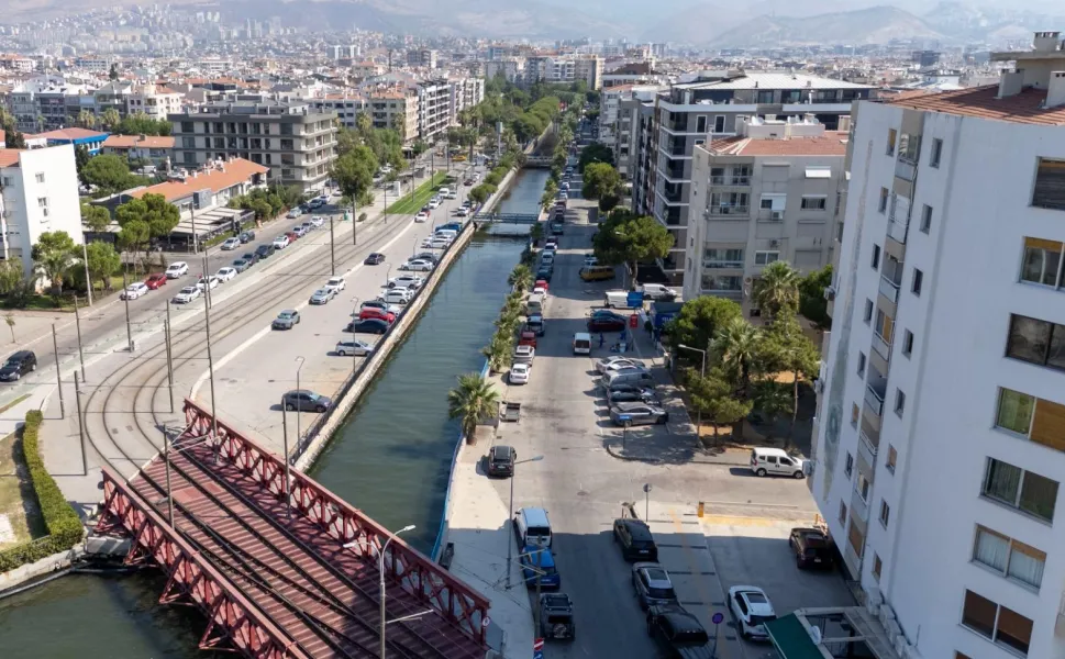 İzmir Körfezi'ne nefes aldıran operasyon... Manda ve Bostanlı temizlendi