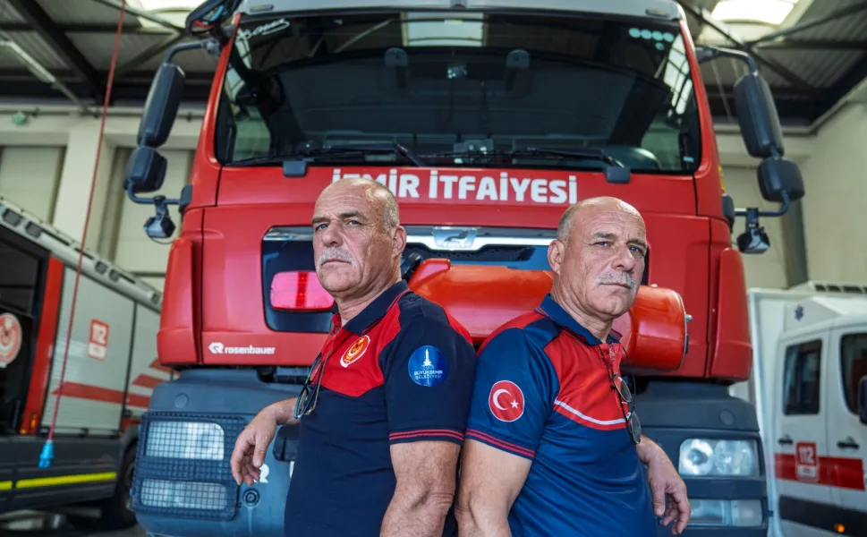 33 yıldır İzmir'de omuz omuza can kurtarıyorlar