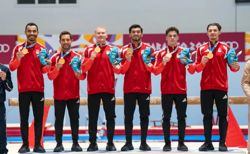 Altın madalyalı sporcudan Başkan Tugay'a ziyaret