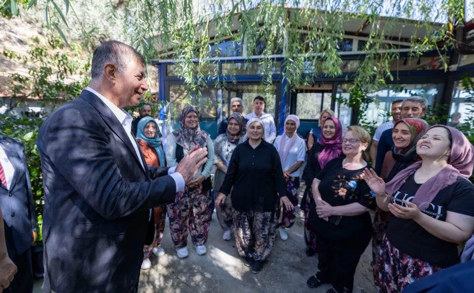 Başkan Tugay'dan Bayındır'da saha mesaisi