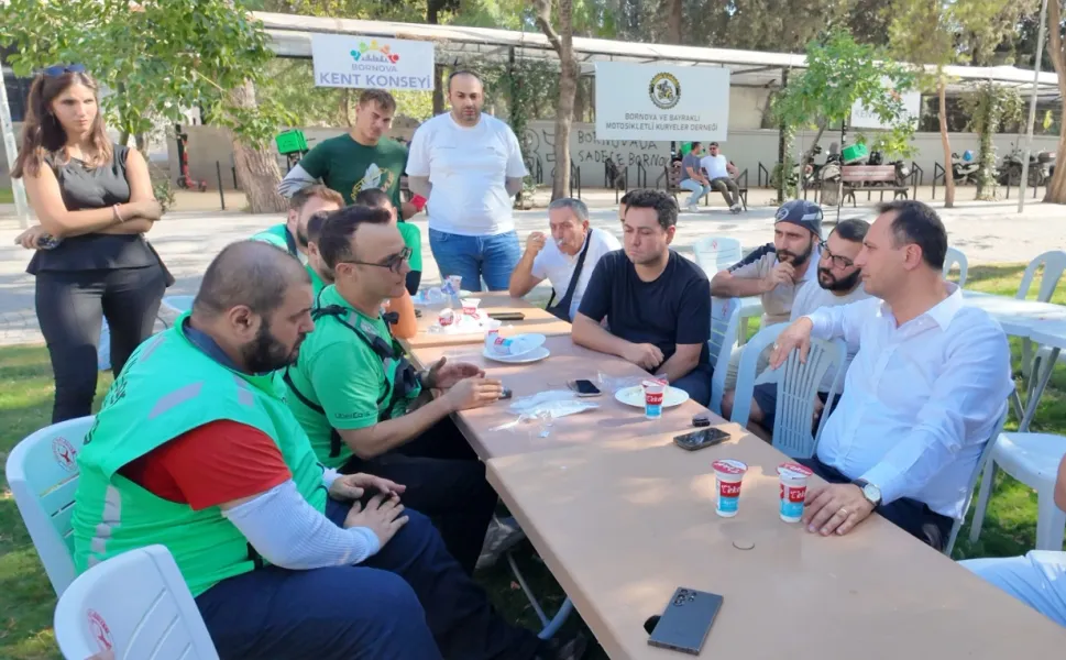 Bornova'da Moto Kuryeler buluştu