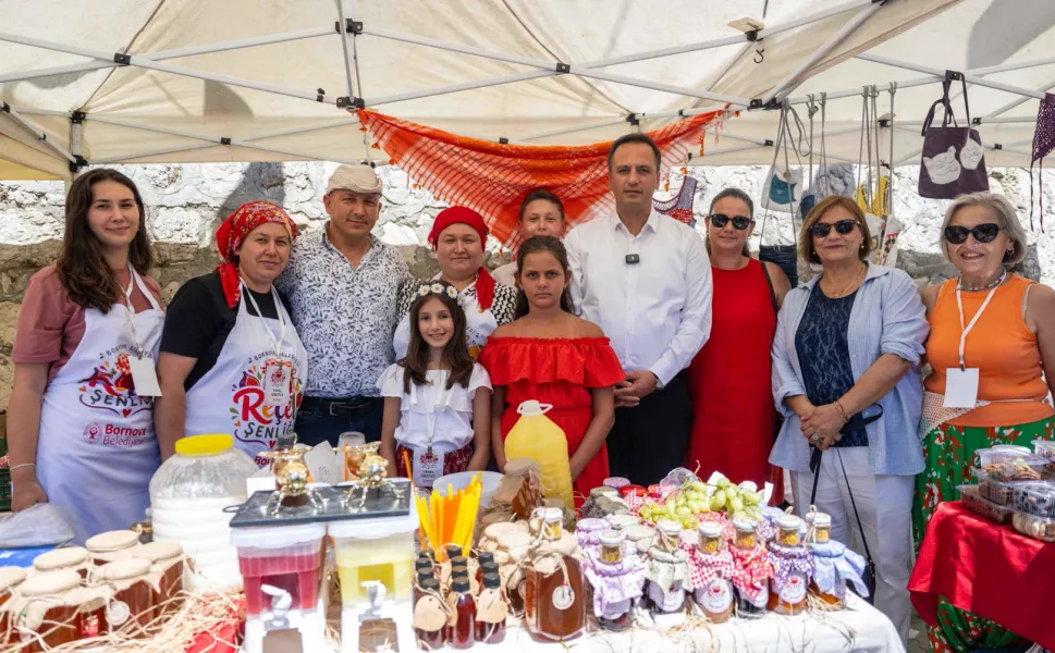Bornova'da reçel şenliği... Reçel kapitalizmi yenecek!