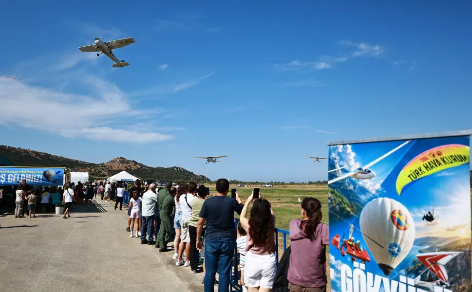 Efes Selçuk'ta THK Havacılık Festivali gökyüzüyle buluşturdu