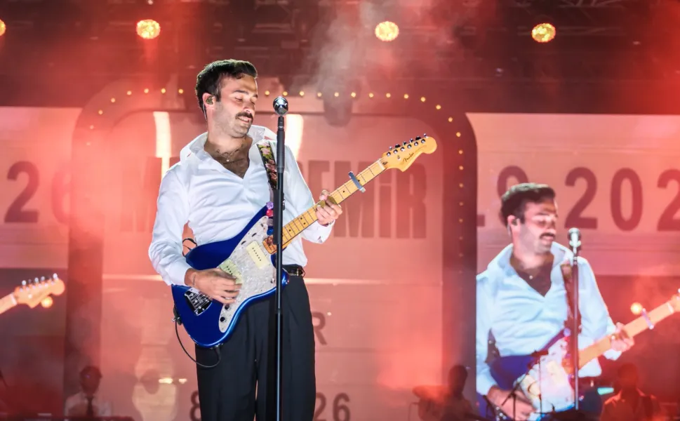 İEF geceleri müzik ve kahkaha dolu